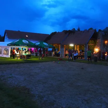 Fox Cesky Krumlov Camping